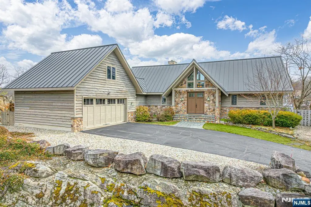 10 Hemlock Avenue, Andover, NJ 07860 - #1