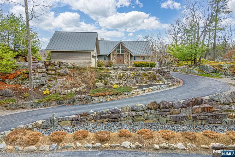 10 Hemlock Avenue, Andover, NJ 07860 - #2