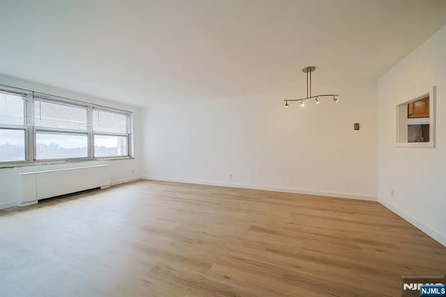 2000 Linwood Avenue 14N, Fort Lee, NJ 07024 - #3