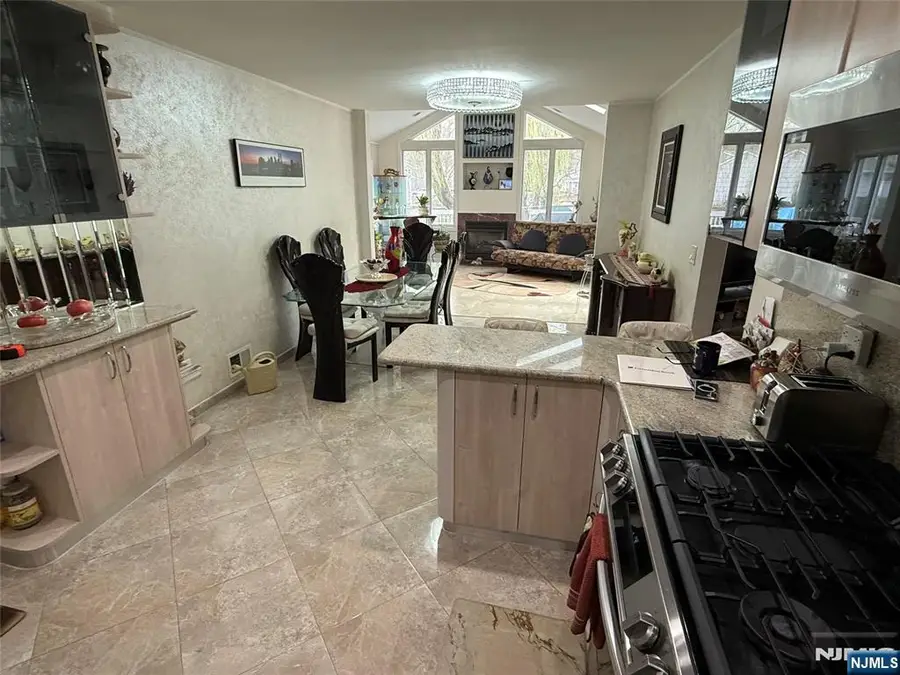 21A Millar Court, Paramus, NJ 07652 - #3