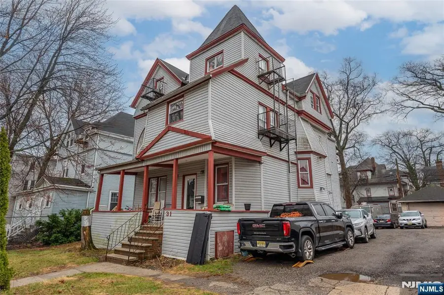 31 Chestnut Street, East Orange, NJ 07018 - #3