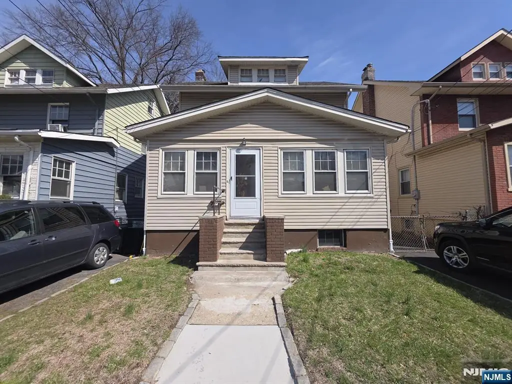 10 Lafayette Place, Irvington, NJ 07111 - #1