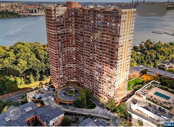 100 Old Palisade 2313, Fort Lee, NJ 07024