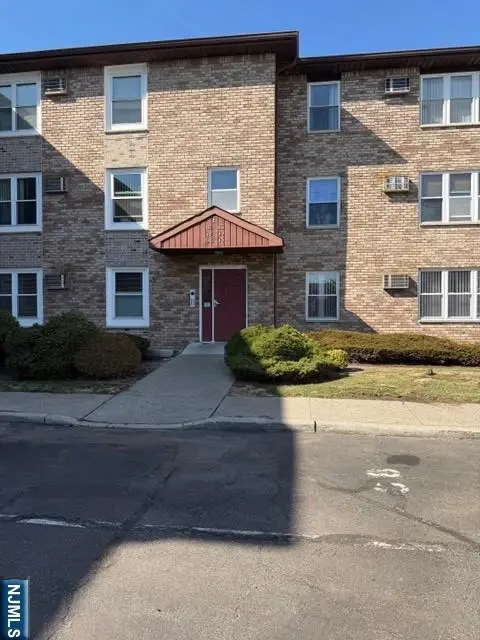 74 Riverview Court, Secaucus, NJ 07094 - #1
