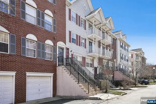 48 Cornerstone Lane, Newark, NJ 07103