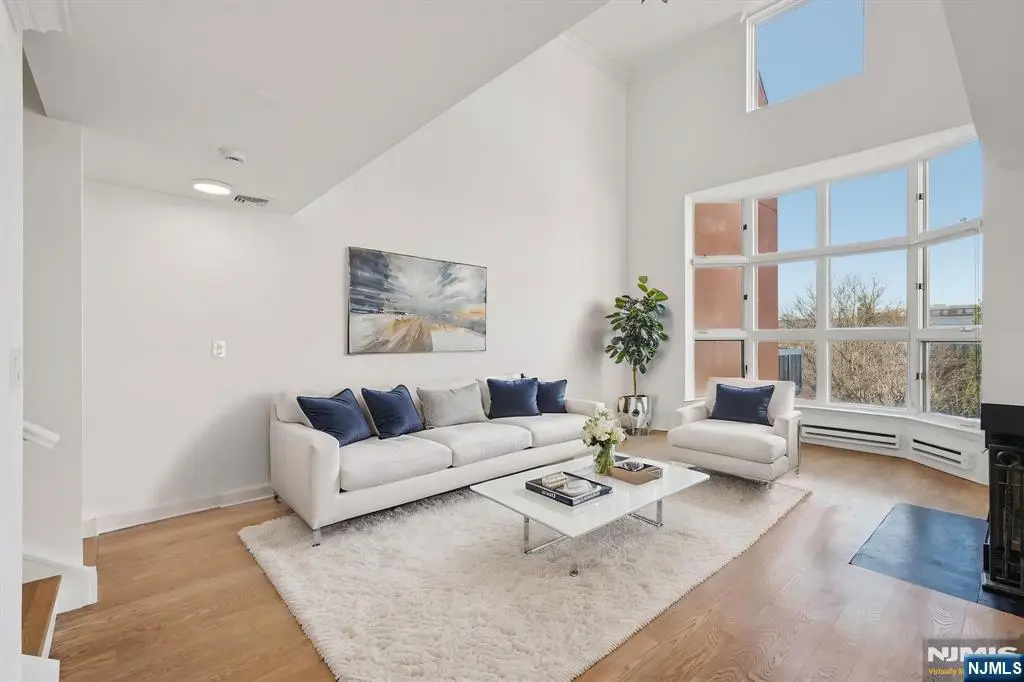 316 Thornton Court T316, Edgewater, NJ 07020 - #1