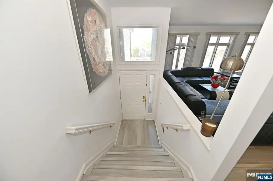 64 Lakeview Drive, Old Tappan, NJ 07675 - #2