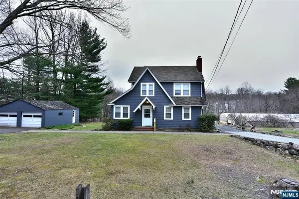 182 Airmont Avenue, Mahwah, NJ 07430