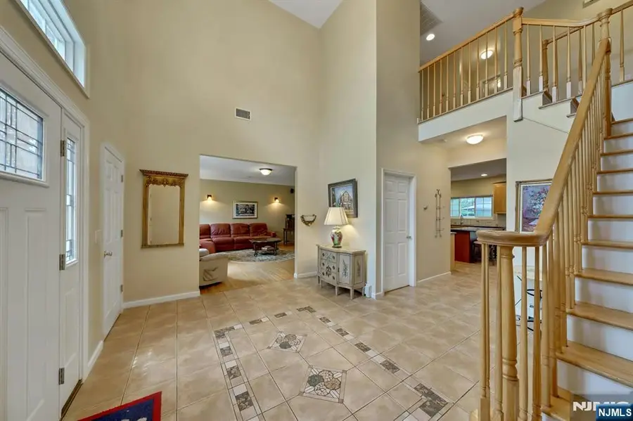 5 Pelican Court, Paramus, NJ 07652 - #2