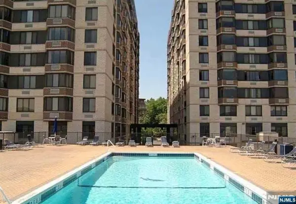 326 Prospect Avenue 8E, Hackensack, NJ 07601