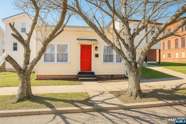 31 Kossuth Street, Haledon, NJ 07508