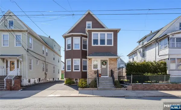 204 Hayward Place, Wallington, NJ 07057