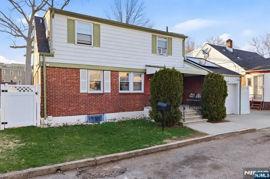 1490 Champlain Square, Teaneck, NJ 07666 - #2