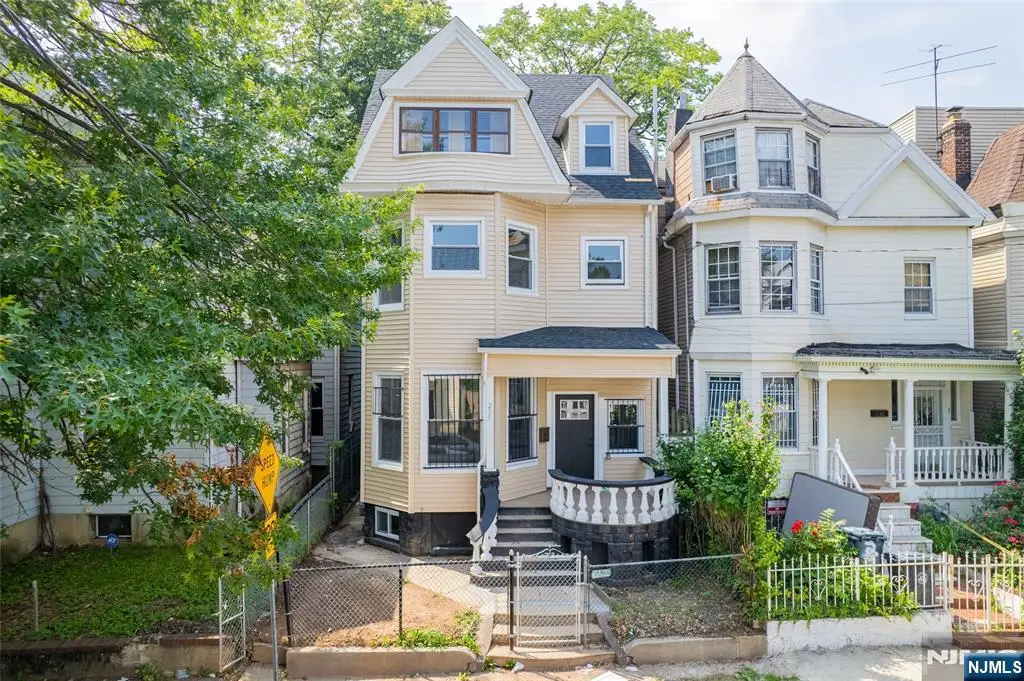 235 S 7th, Newark, NJ 07103 - #1