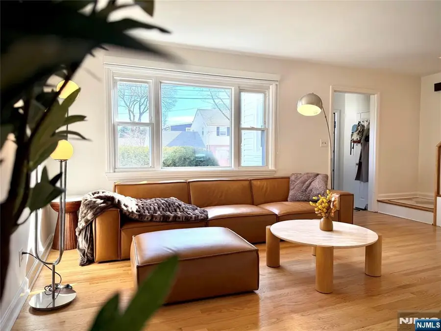 9 Pleasant Avenue, Tenafly, NJ 07670 - #3