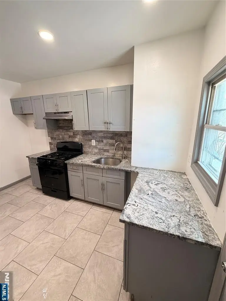 133 Mallory Avenue, Jersey City, NJ 07304 - #2