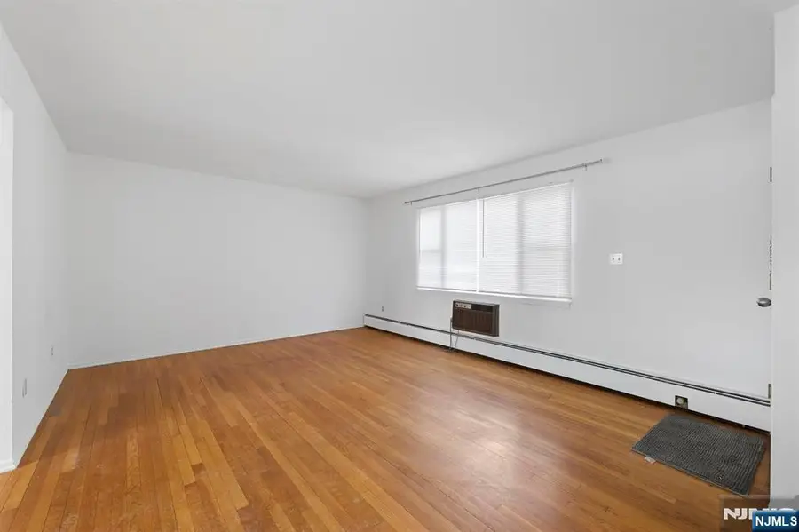 43 Conforti Avenue 25, West Orange, NJ 07052 - #3