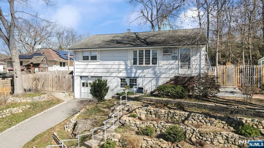 50 Knolls Road, Bloomingdale, NJ 07403 - #1