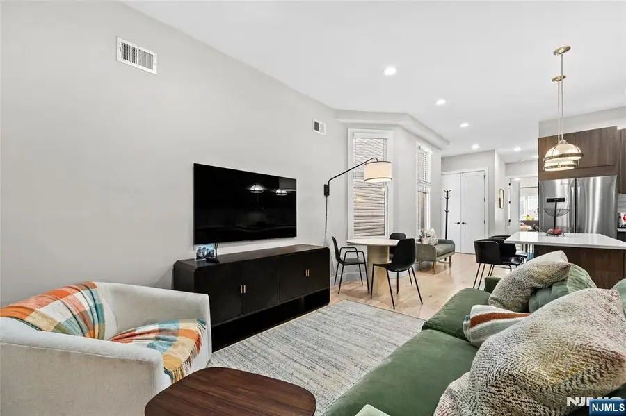 289 Webster Avenue 1, Jersey City, NJ 07307 - #2