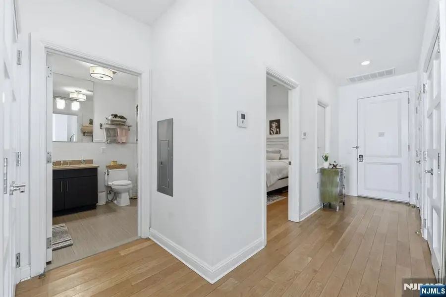 9 Somerset Lane 408, Edgewater, NJ 07020 - #3