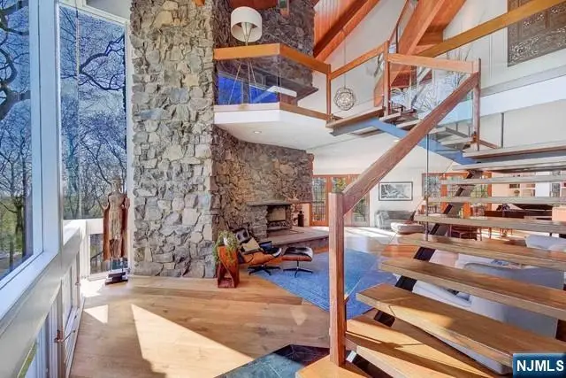 28 Rockleigh Road, Rockleigh, NJ 07647 - #3