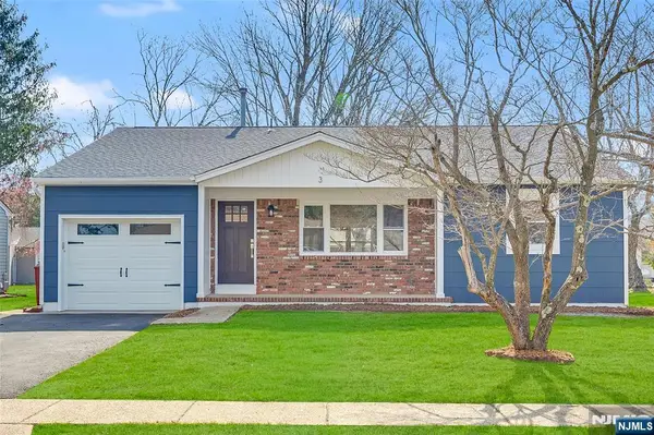 3 Pembroke Lane, Berkeley, NJ 08757