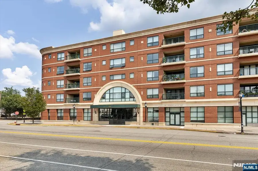 1 Orient Way 202, Rutherford, NJ 07070 - #2