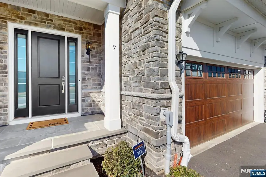 7 Saint Andrews Circle, River Vale, NJ 07675 - #2