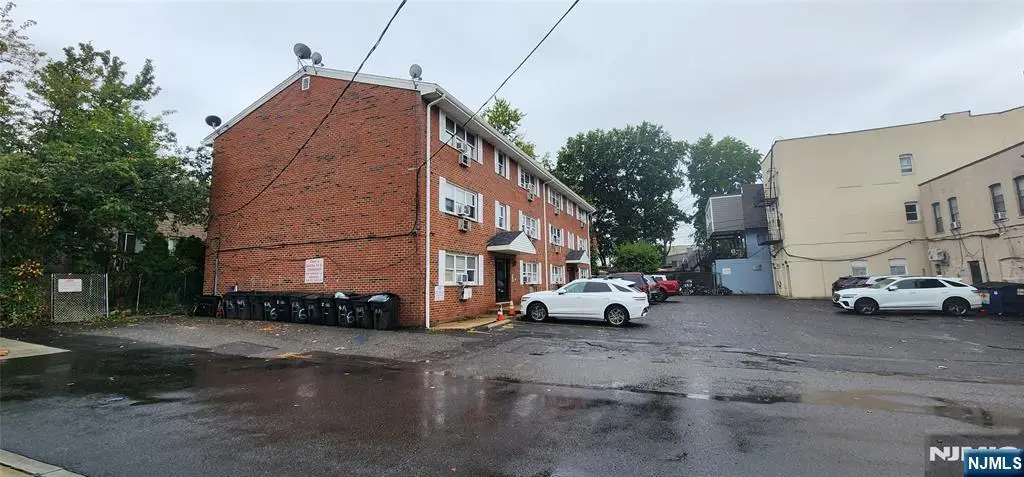 6 Alliotts Place, Palisades Park, NJ 07650 - #1