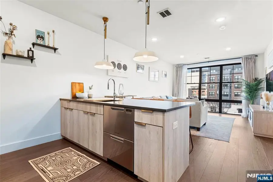 386 5th Street 302-A, Jersey City, NJ 07302 - #3