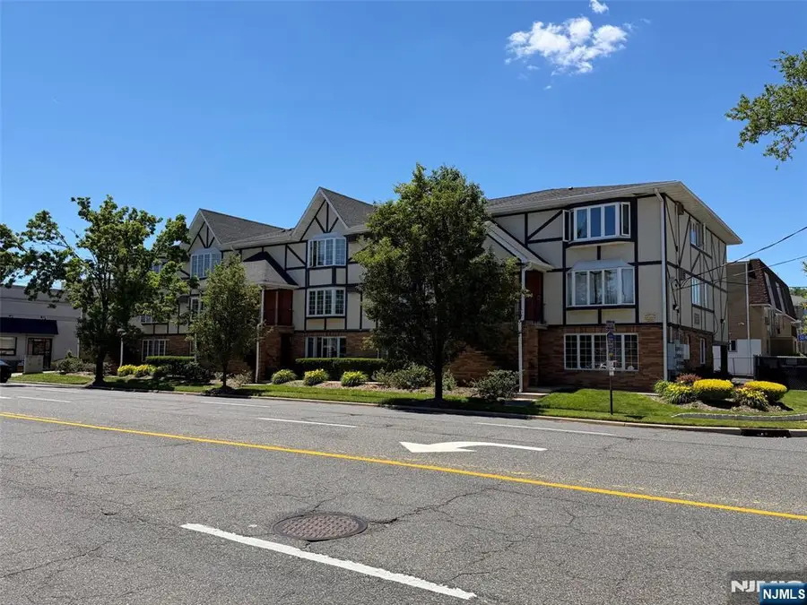 33 Henry Place B4, Hackensack, NJ 07601 - #2