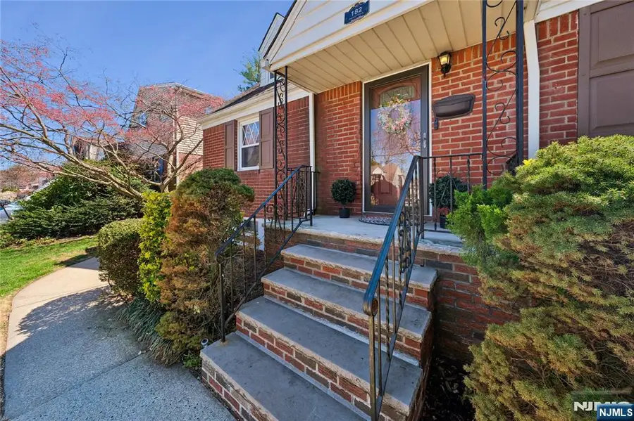 182 Carlson Place, Bergenfield, NJ 07621 - #2