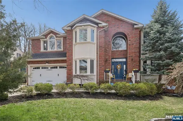 50 Hemlock Drive, Paramus, NJ 07652