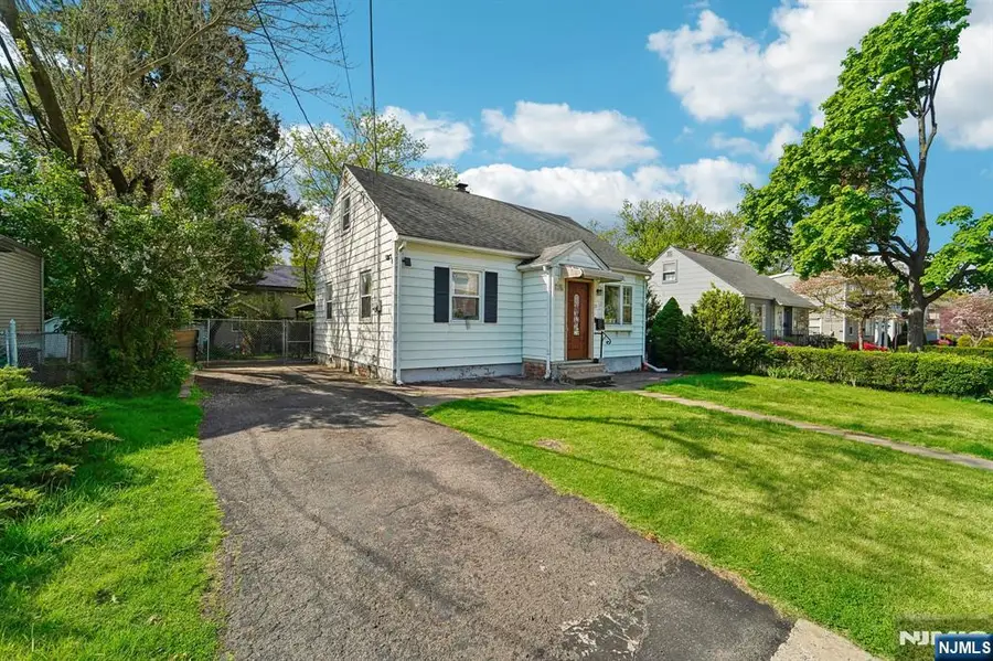 31-18 Norwood Drive, Fair Lawn, NJ 07410 - #3