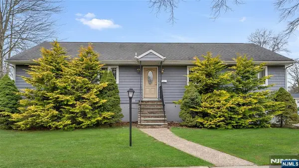 4 Jeffrey Road, Wayne, NJ 07470