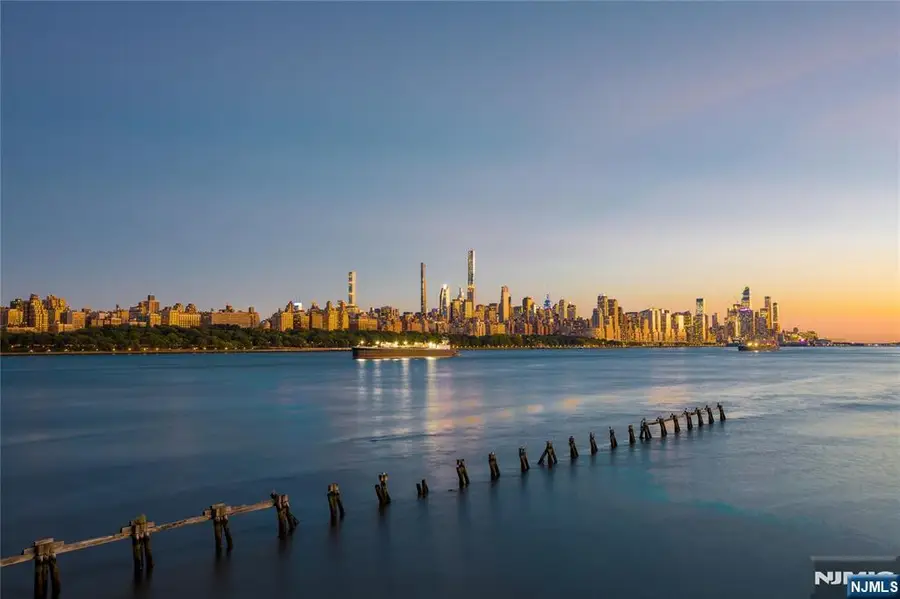 116 The Promenade 116, Edgewater, NJ 07020 - #3