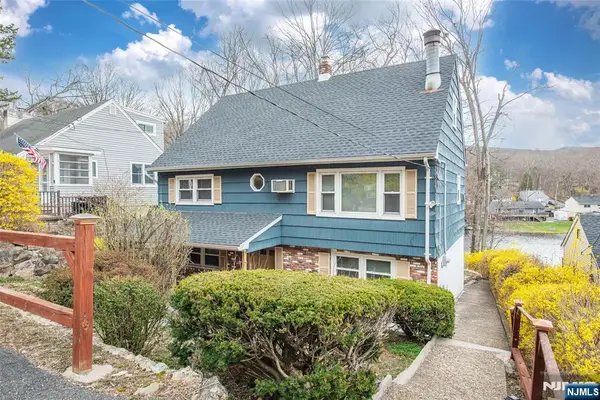 237 Skyline Lake Drive, Ringwood, NJ 07456