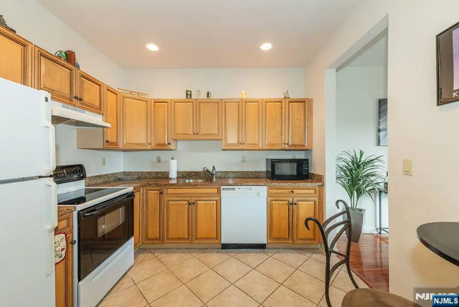 375 Rifle Camp Road 403, Woodland Park, NJ 07424 - #2
