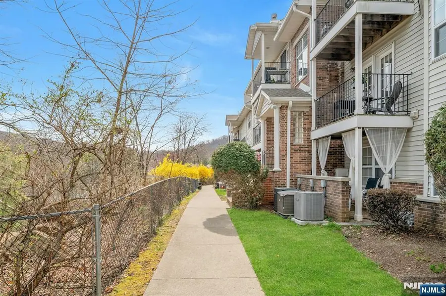 36 Mountainview Court, Riverdale, NJ 07457 - #3