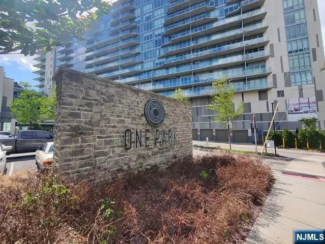 320 Adolphus Avenue 914, Cliffside Park, NJ 07010 - #2