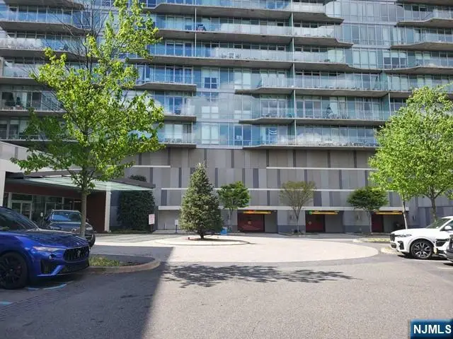 320 Adolphus Avenue 914, Cliffside Park, NJ 07010 - #3