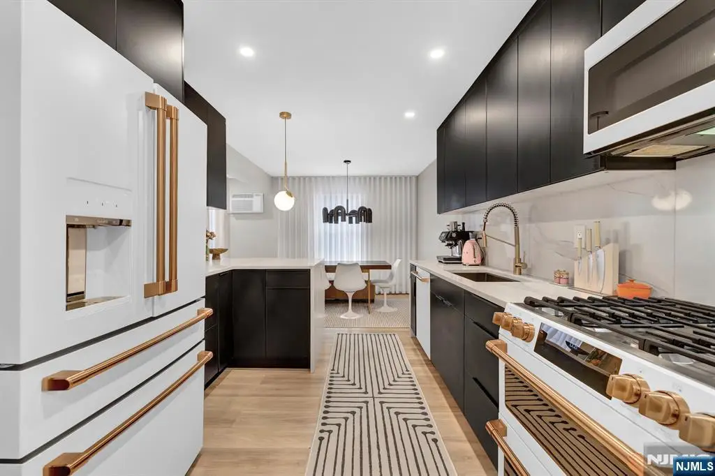 35 Riverview Court 35, Secaucus, NJ 07094 - #1