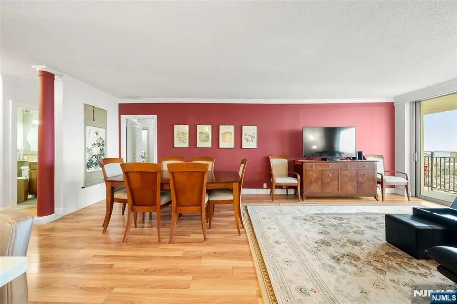 1530 Palisade Avenue 23E, Fort Lee, NJ 07024 - #3