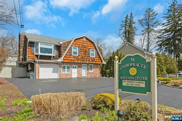 51 E Prospect Street, Waldwick, NJ 07463