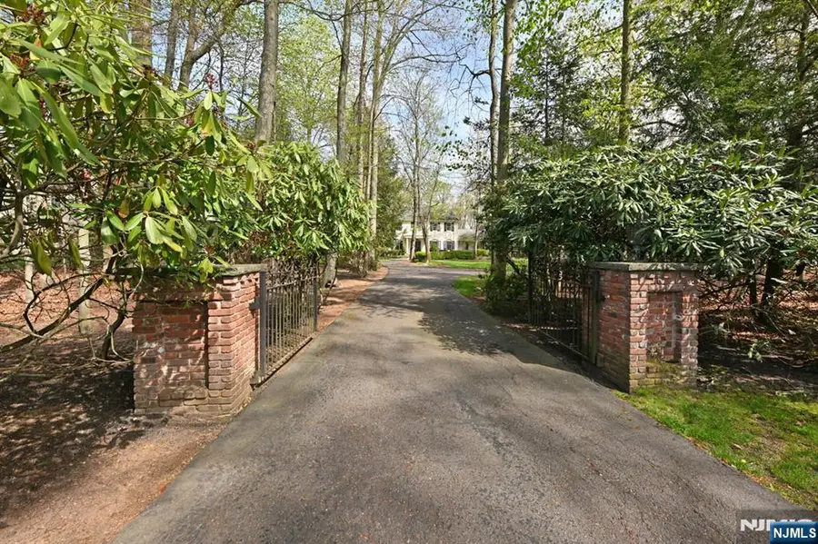 43 Twin Brooks Road, Saddle River, NJ 07458 - #3