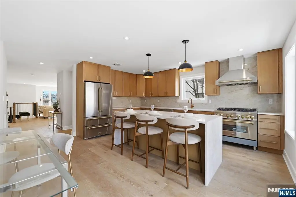 140B Weigands Lane, Secaucus, NJ 07094 - #1