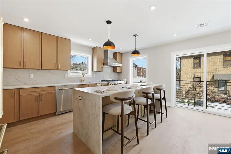 140B Weigands Lane, Secaucus, NJ 07094 - #3