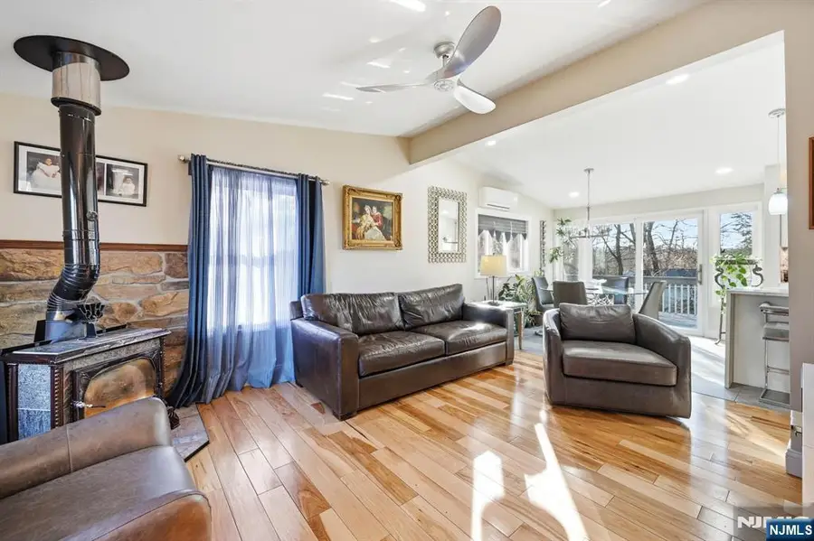 6 Ramsay Road, Upper Greenwood Lake, NJ 07421 - #2