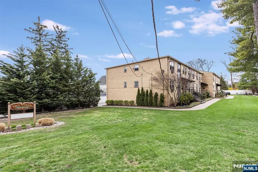 7 Van Vleck Street C0009, Montclair, NJ 07042 - #2