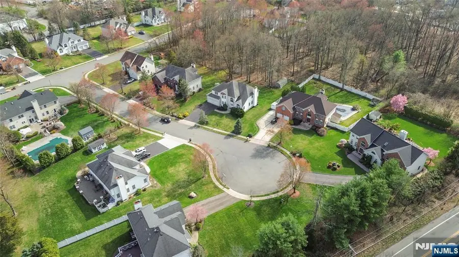 6 Breanne Court, East Hanover, NJ 07936 - #3